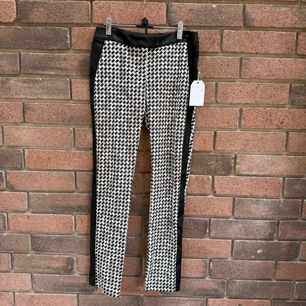 Indulge Black and White Houndstooth Skinny Pants Size 4